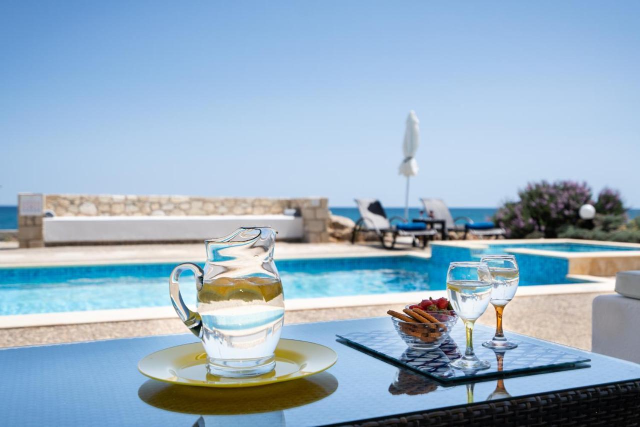 Beachfront Villa Turquoise With Private Pool, Bbq And Ping Pong Table La Canea Esterno foto